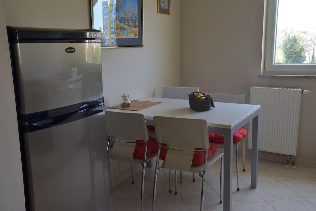 Apartman Ana Pula - Calm, Free Parking, Close To Center Dış mekan fotoğraf
